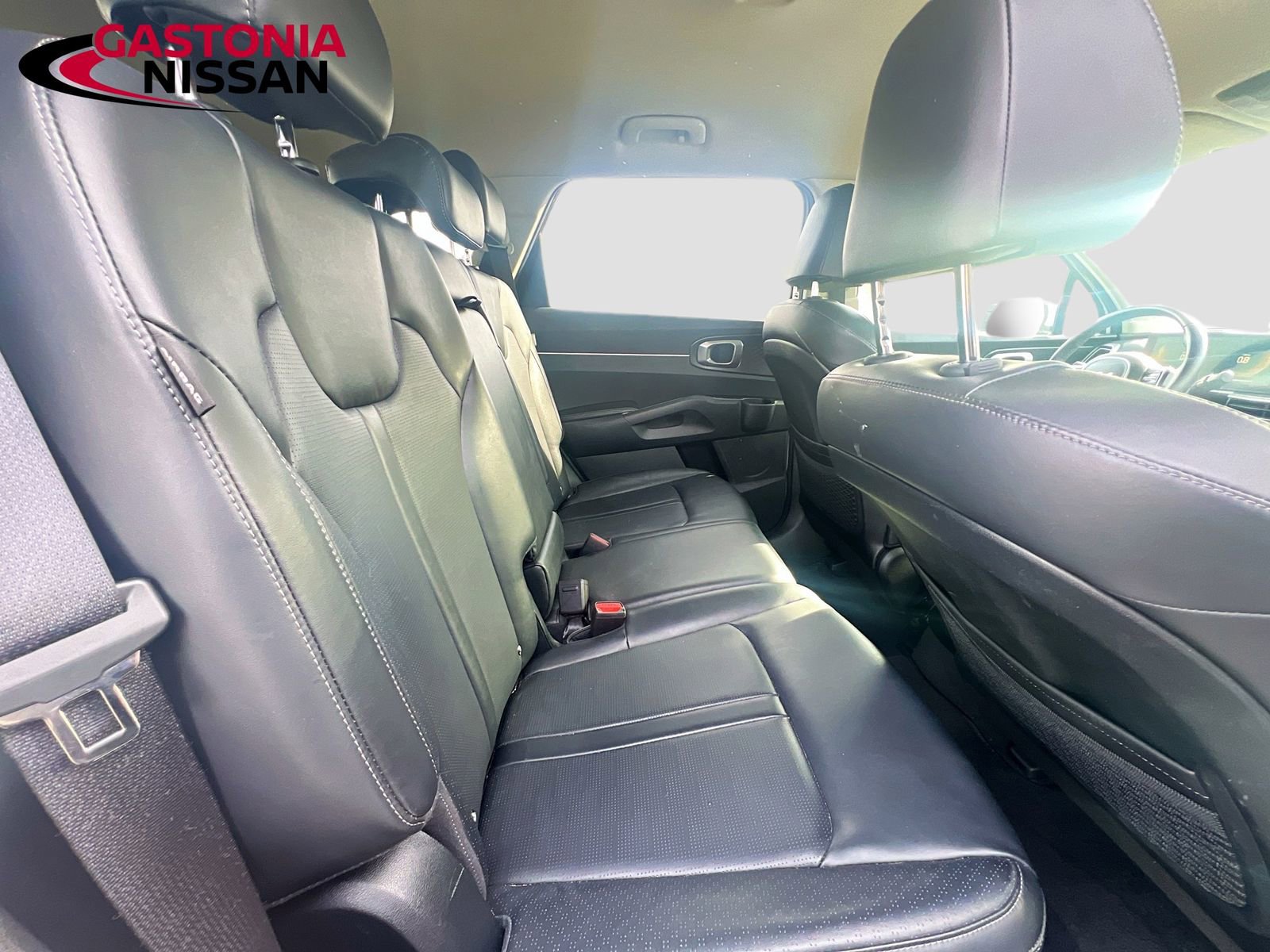 Used 2024 Kia Sorento S image 36