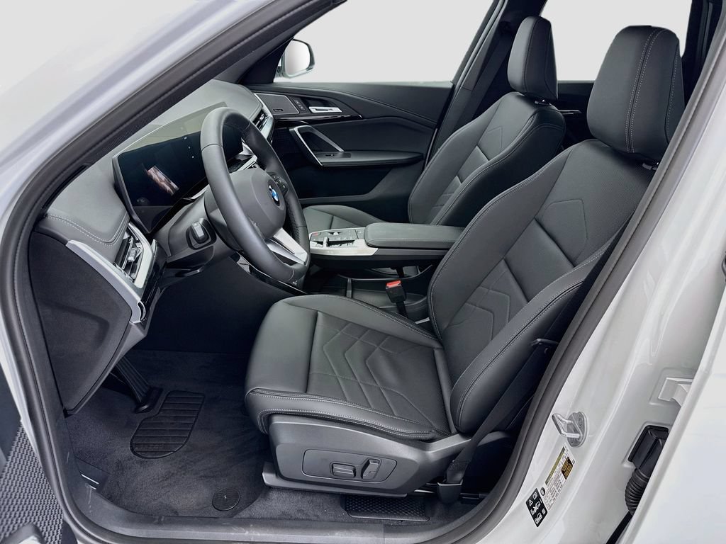 New 2026 BMW X1 xDrive28i w/ Technology Package AWD/4WD image 18