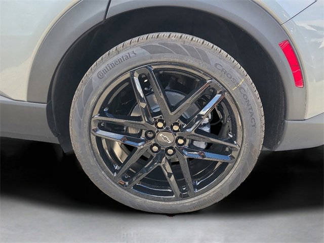 New 2026 Chevrolet Equinox EV LT image 12