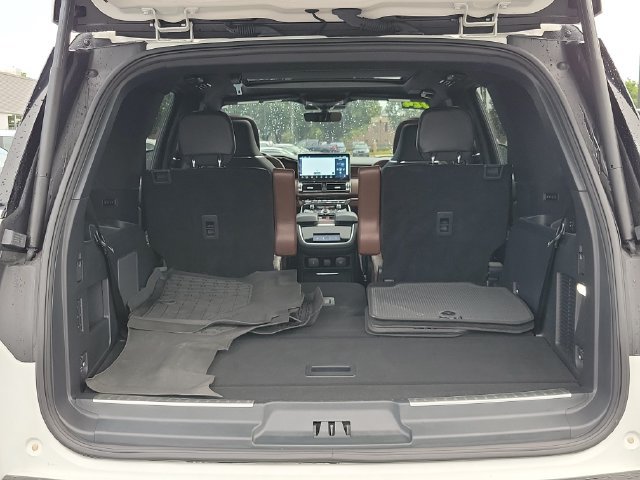 Used 2024 Lincoln Navigator Reserve AWD/4WD image 33