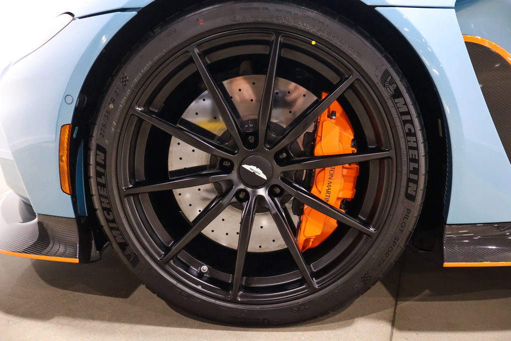 Used 2023 Aston Martin V12 Vantage image 13