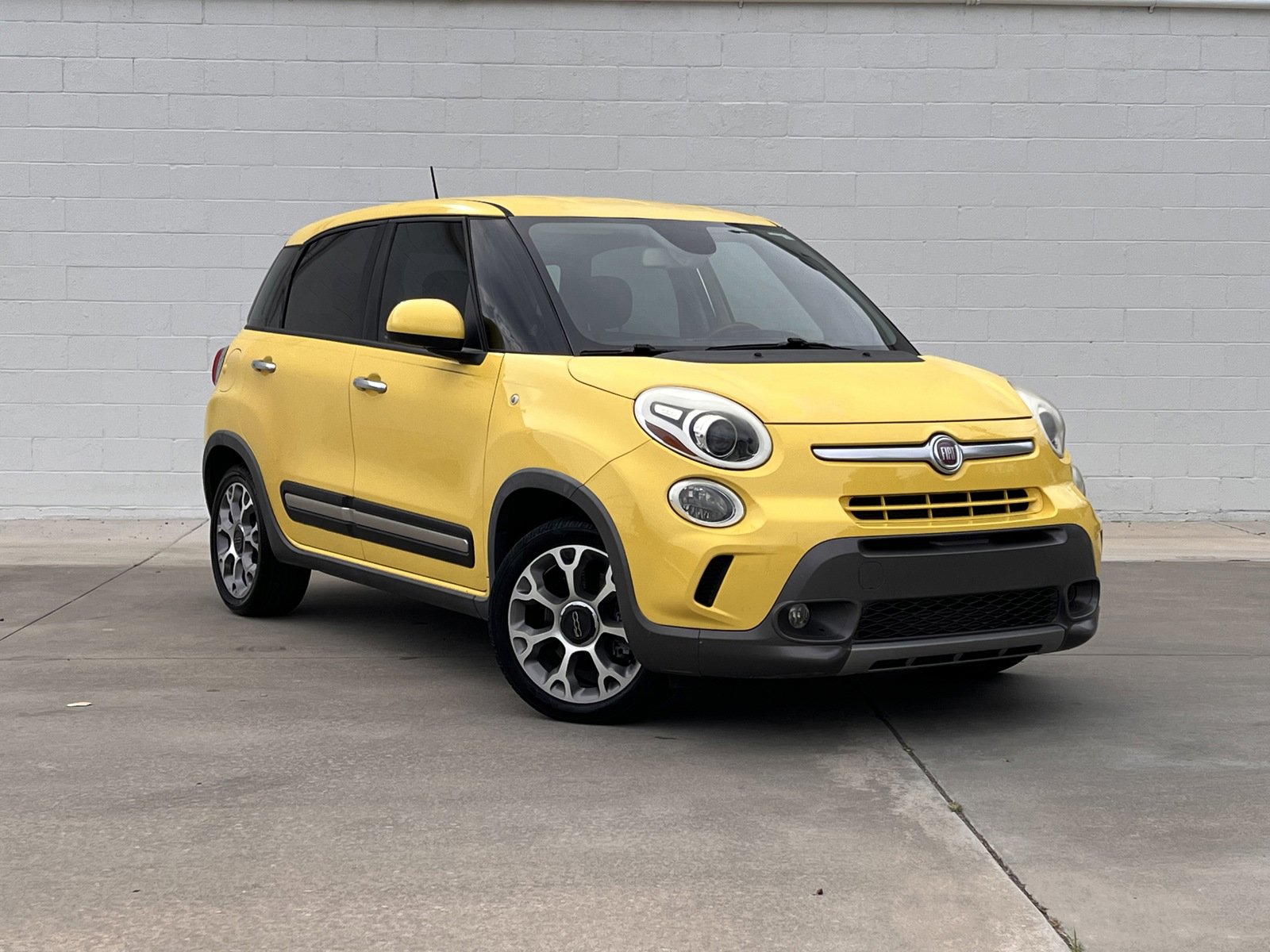 Used 2014 FIAT 500L Trekking