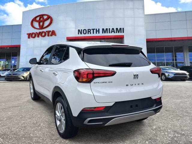 Used 2025 Buick Encore GX Preferred w/ Comfort Package FWD image 3