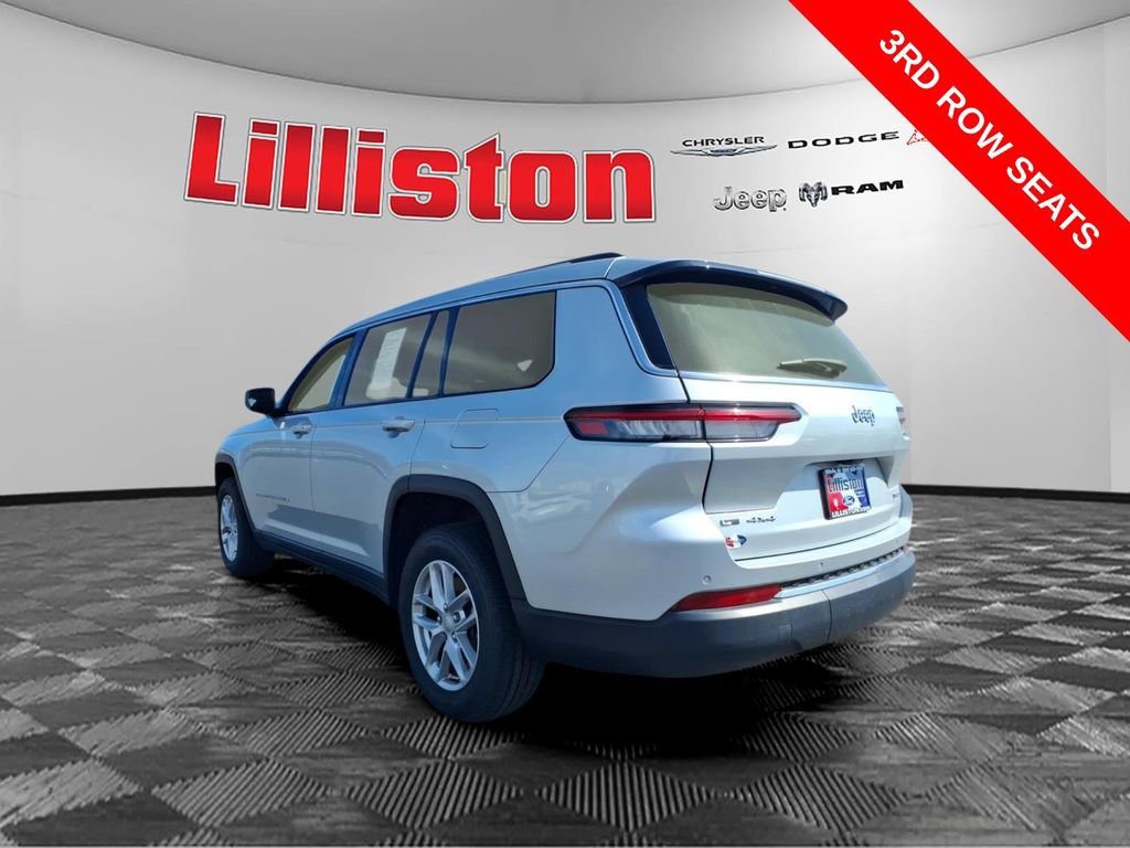 Used 2023 Jeep Grand Cherokee L Laredo image 4