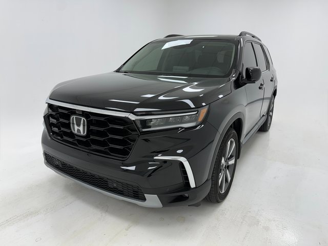 Used 2025 Honda Pilot Elite image 4