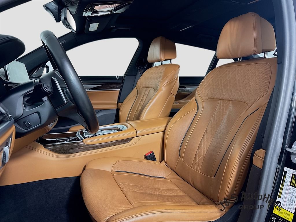 Used 2021 BMW 740i xDrive w/ M Sport Package image 11