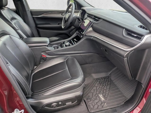 Used 2024 Jeep Grand Cherokee Limited AWD/4WD image 19
