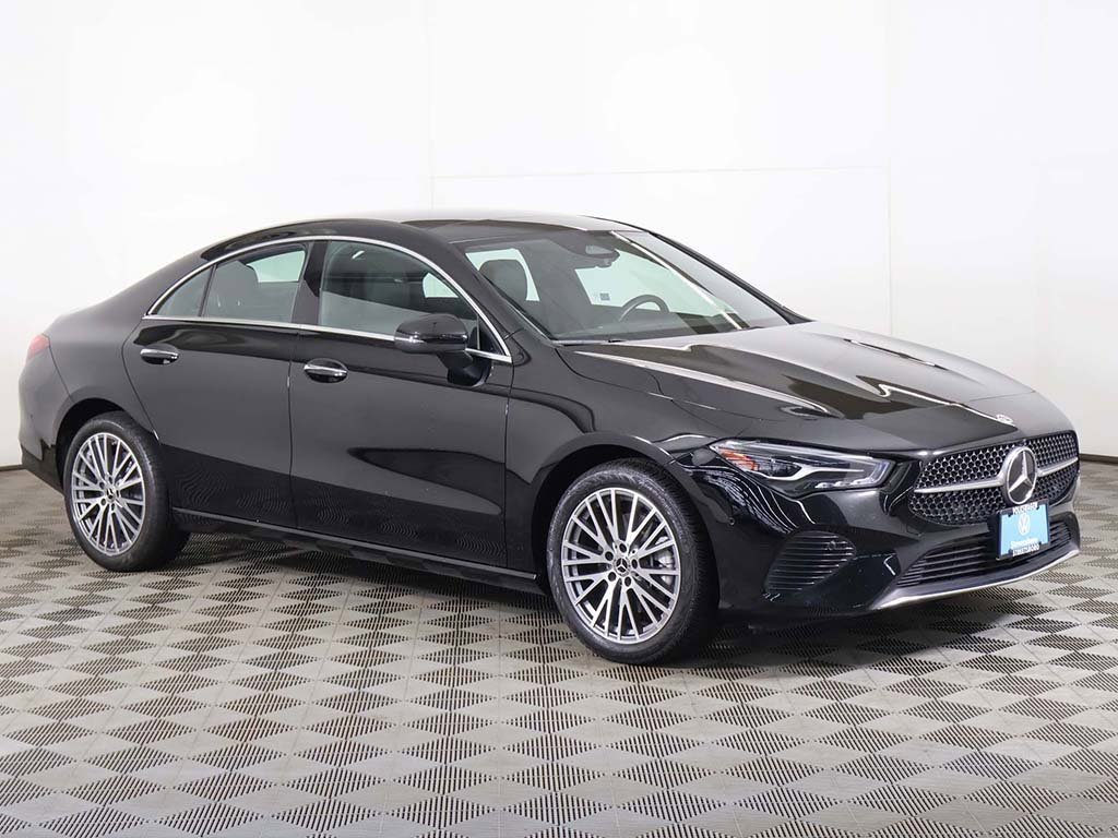 Used 2025 Mercedes-Benz CLA 250 4MATIC image 2
