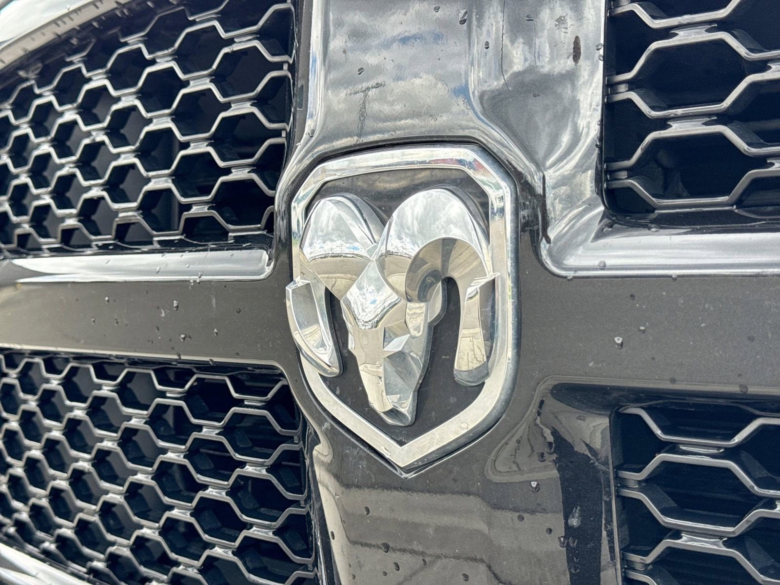 Used 2018 RAM 1500 Express w/ Express Value Package AWD/4WD image 14