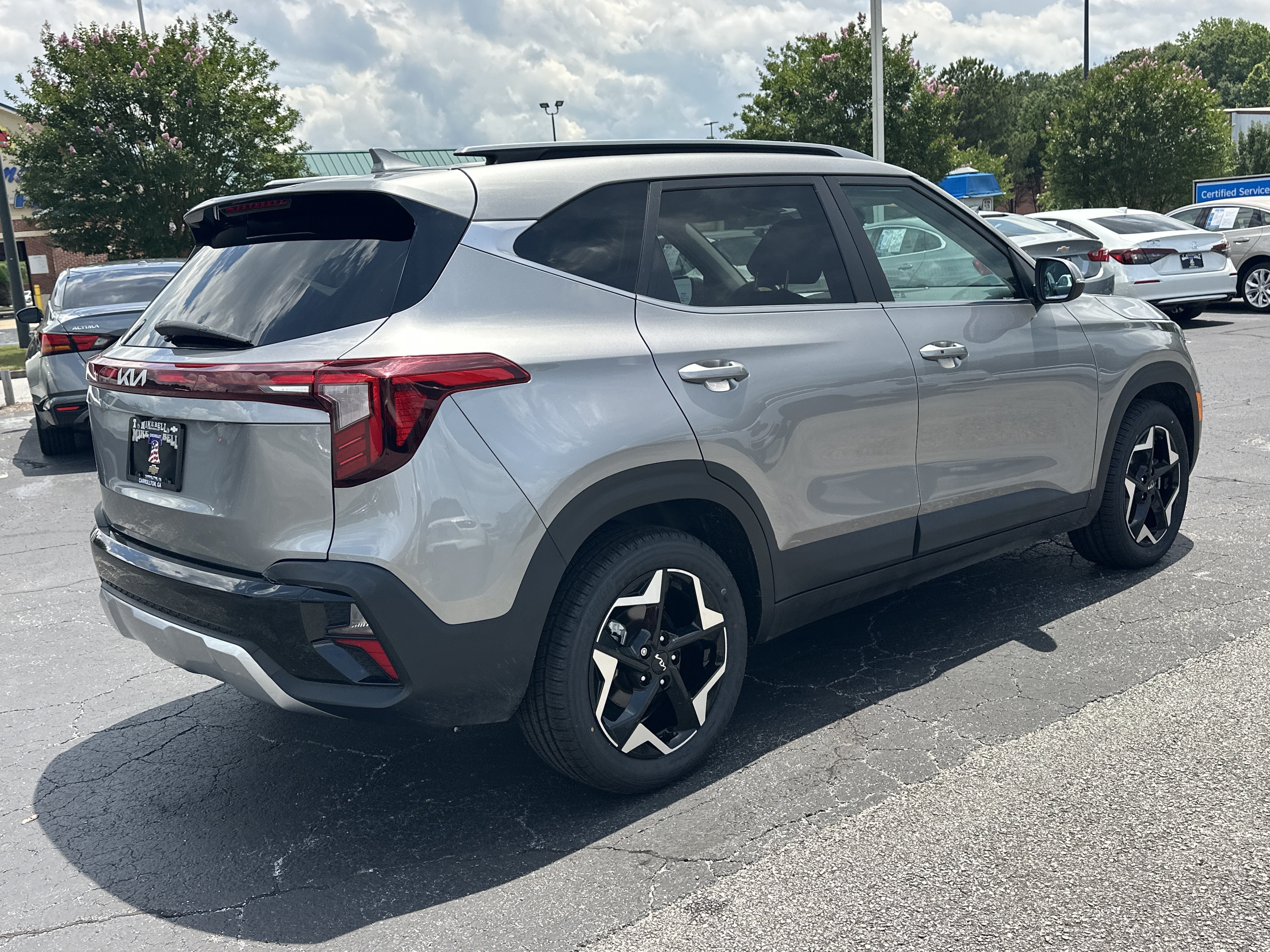 Used 2024 Kia Seltos EX FWD image 8
