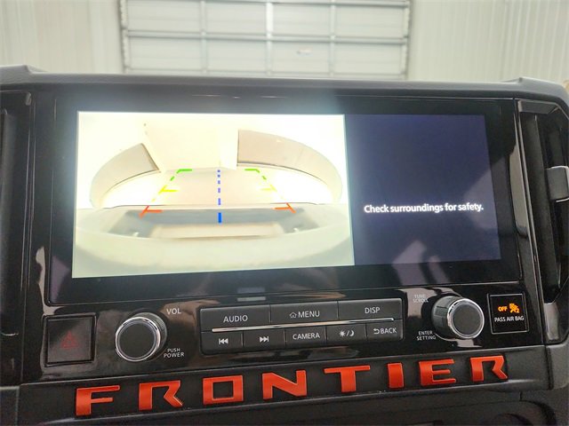 Used 2025 Nissan Frontier PRO-4X image 28