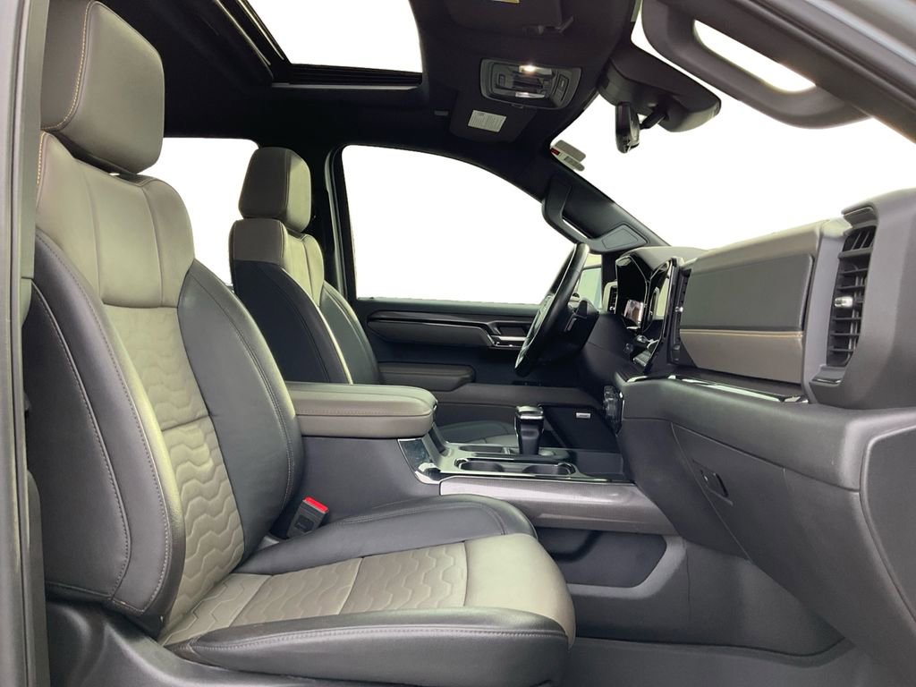 Used 2023 Chevrolet Silverado 1500 ZR2 w/ Technology Package image 25