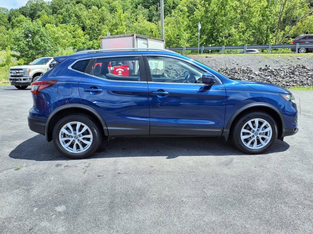 Used 2022 Nissan Rogue Sport SV w/ Technology Package image 6