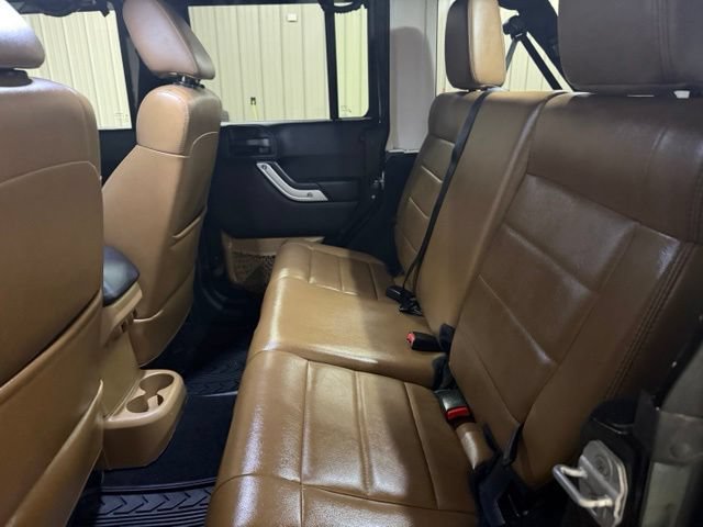 Used 2012 Jeep Wrangler Unlimited Rubicon w/ Dual Top Group AWD/4WD image 16