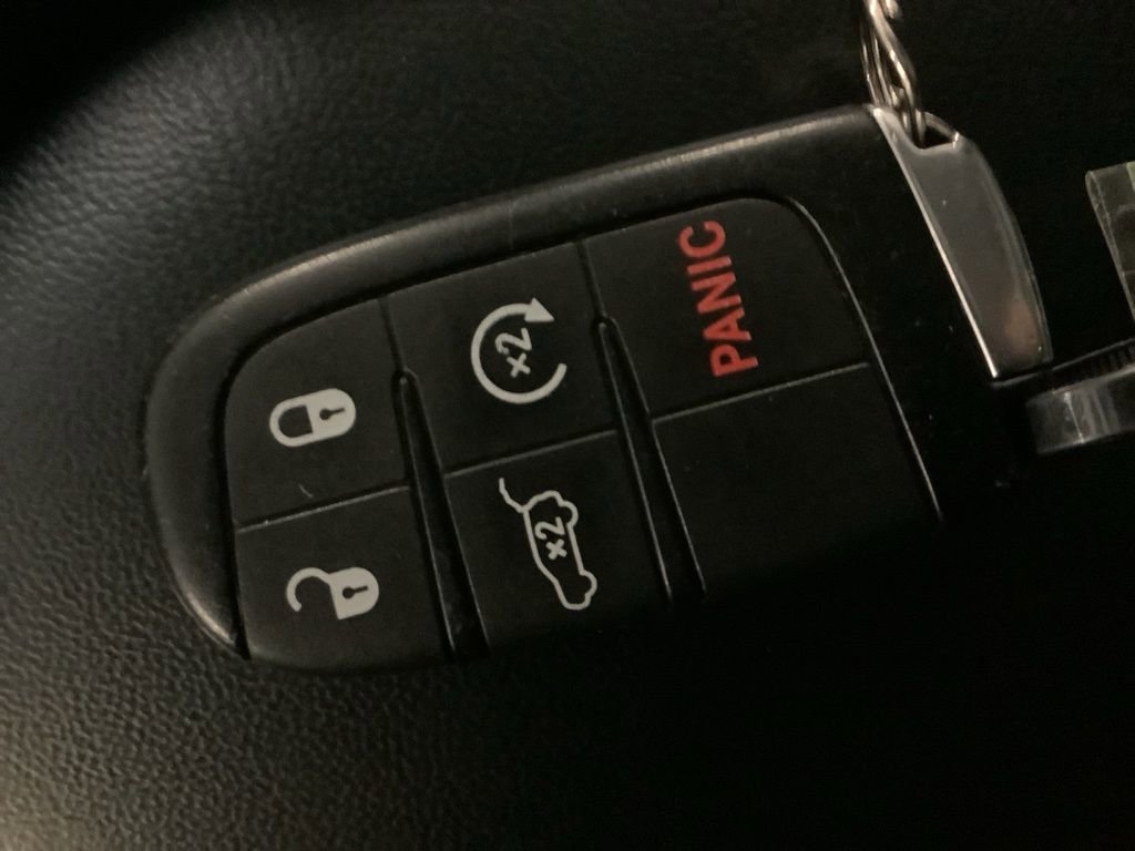 Certified 2018 Jeep Grand Cherokee Limited image 32