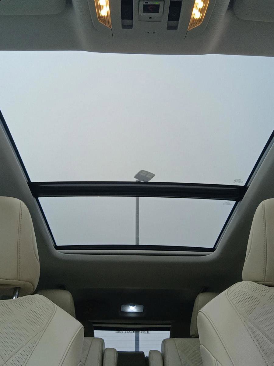 Used 2022 Toyota Highlander Platinum image 24