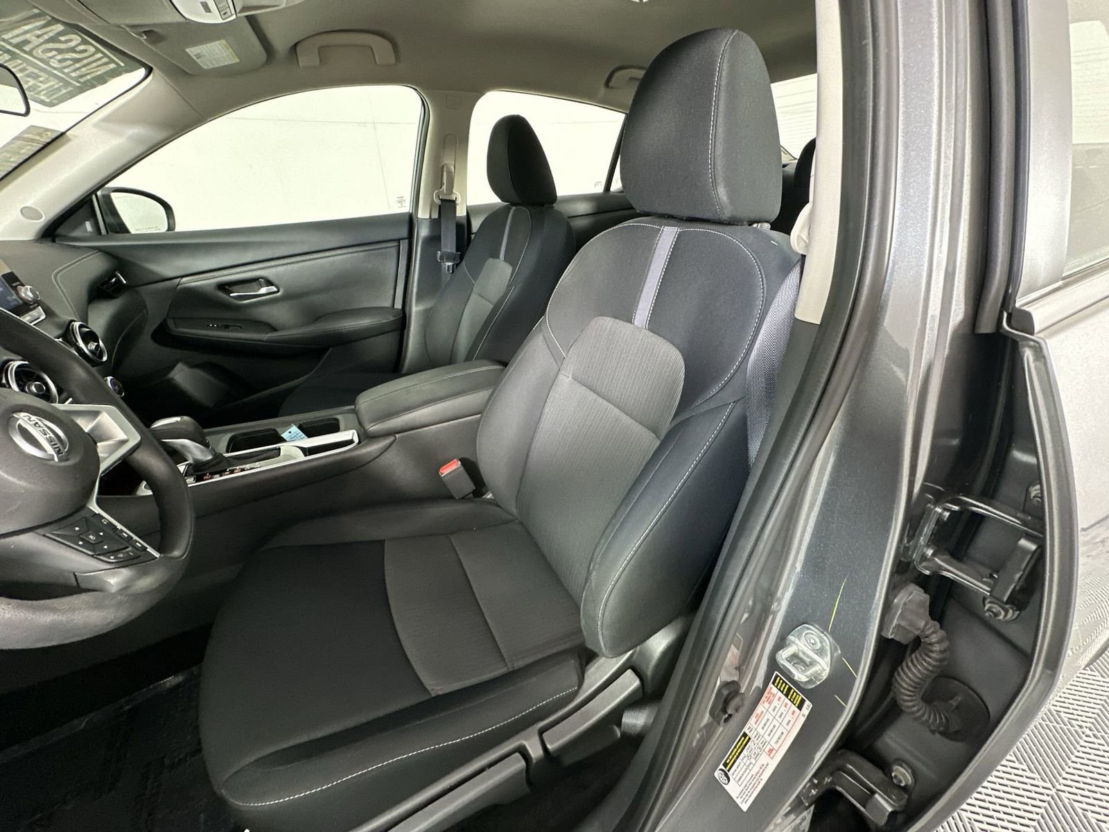 Used 2023 Nissan Sentra SV image 11