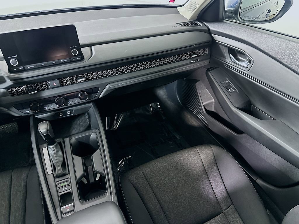 Used 2024 Honda Accord EX image 19