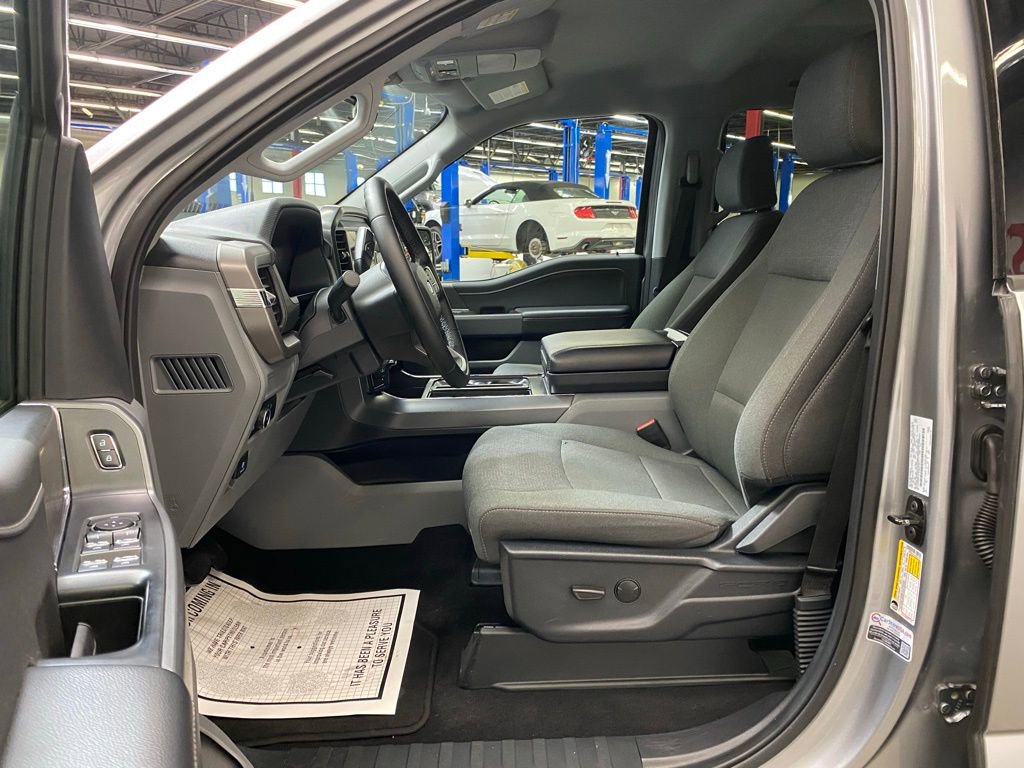 Used 2025 Ford F150 XLT w/ Equipment Group 301A Standard image 11