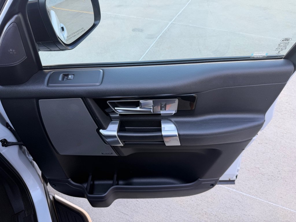 Used 2016 Land Rover LR4 HSE AWD/4WD image 22