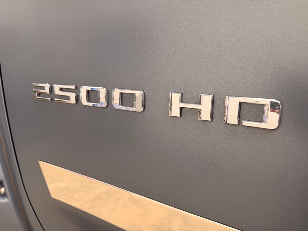 Used 2022 Chevrolet Silverado 2500 High Country w/ Z71 Off-Road Package AWD/4WD image 31