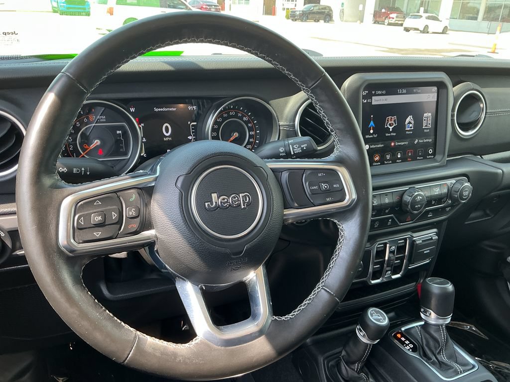Certified 2022 Jeep Gladiator Overland w/ Popular Equipment Package AWD/4WD image 16