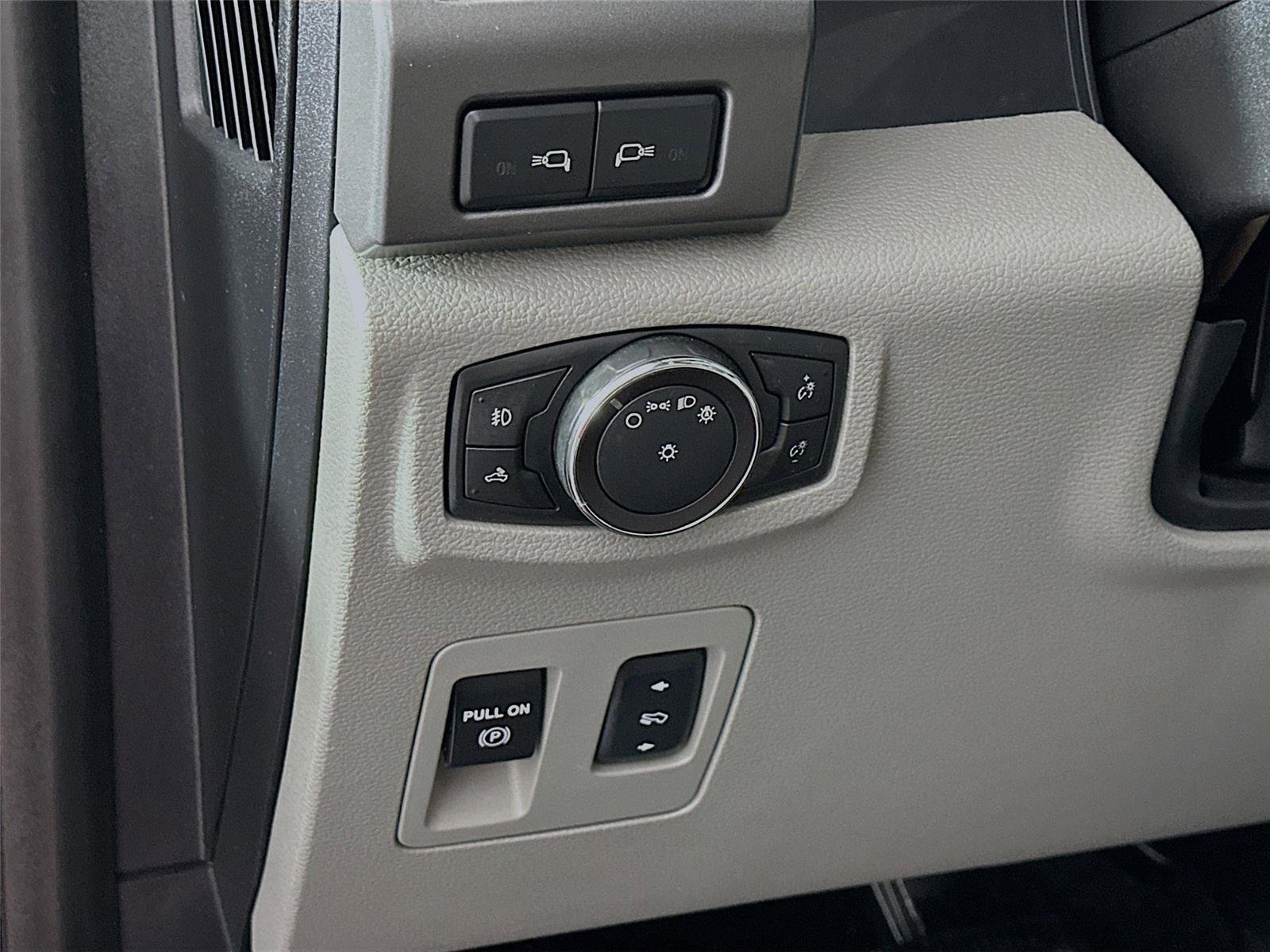 Used 2018 Ford F150 XLT w/ Equipment Group 302A Luxury image 14