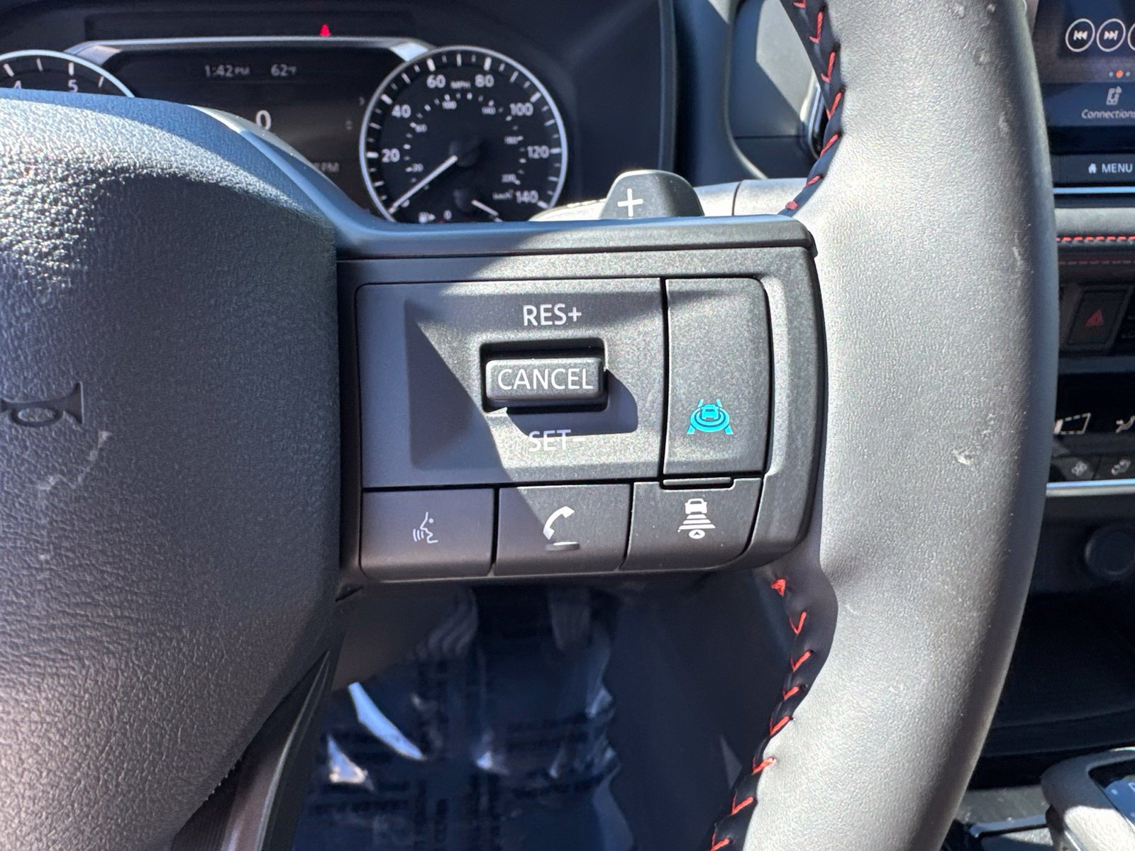 Used 2026 Nissan Rogue SV AWD/4WD image 19