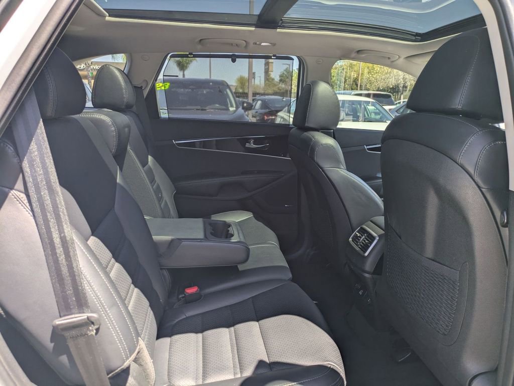 Used 2019 Kia Sorento EX w/ EX Touring Package FWD image 31