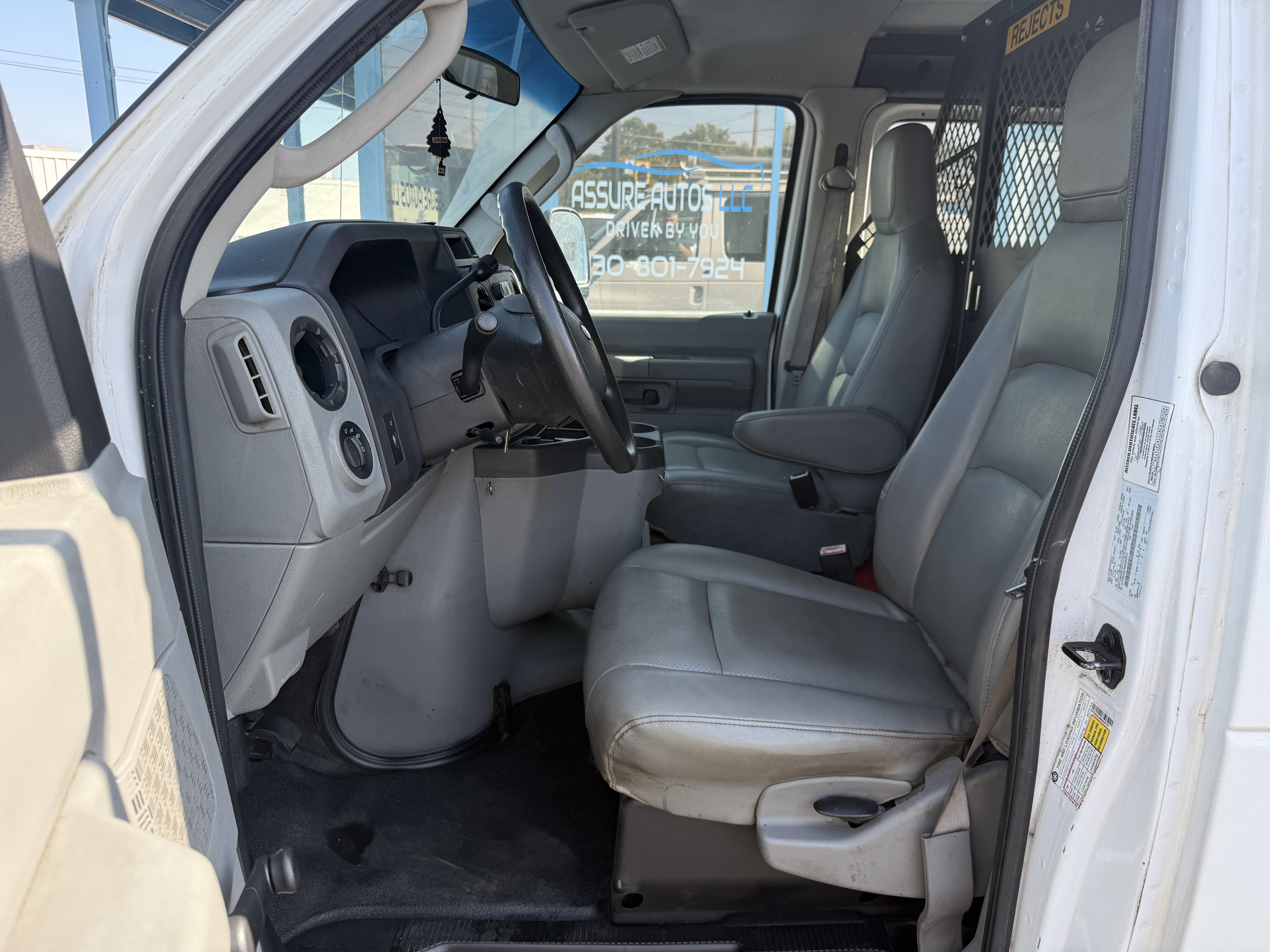 Used 2009 Ford E-350 and Econoline 350 Super Duty image 11