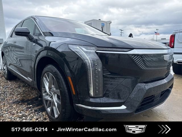 Certified 2025 Cadillac Optiq Luxury 2 w/ LPO, Floor Liner Package AWD/4WD image 2