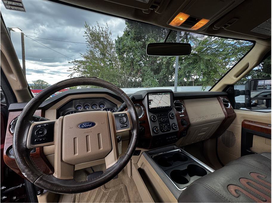 Used 2016 Ford F250 King Ranch w/ FX4 Off-Road Package AWD/4WD image 2