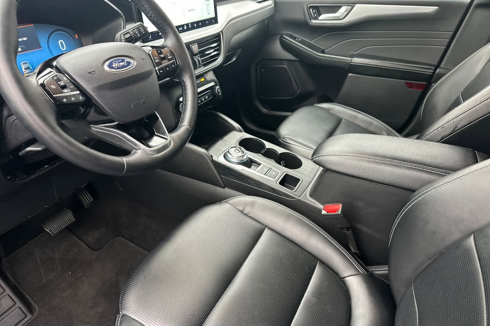 Certified 2025 Ford Escape Platinum image 11