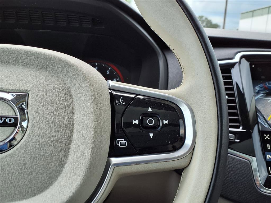 Used 2022 Volvo XC90 T6 Momentum w/ Advanced Package image 28