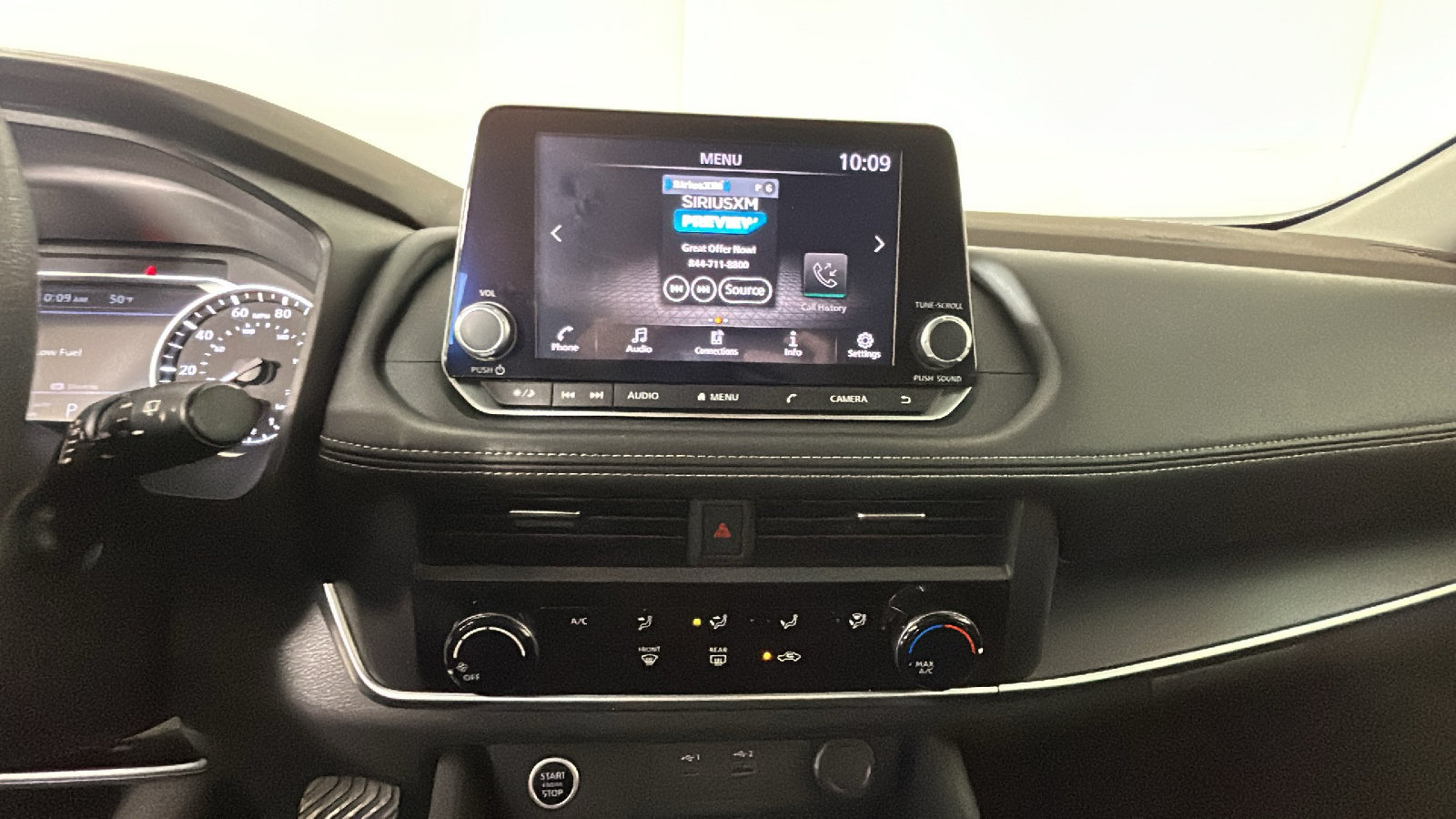 Used 2023 Nissan Rogue S AWD/4WD image 28