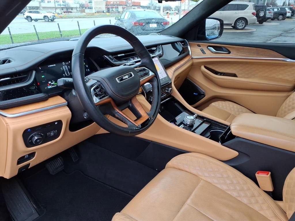Certified 2022 Jeep Grand Cherokee Summit AWD/4WD image 7