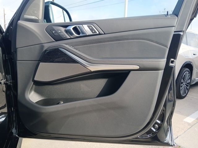 New 2026 BMW X5 xDrive50e image 18