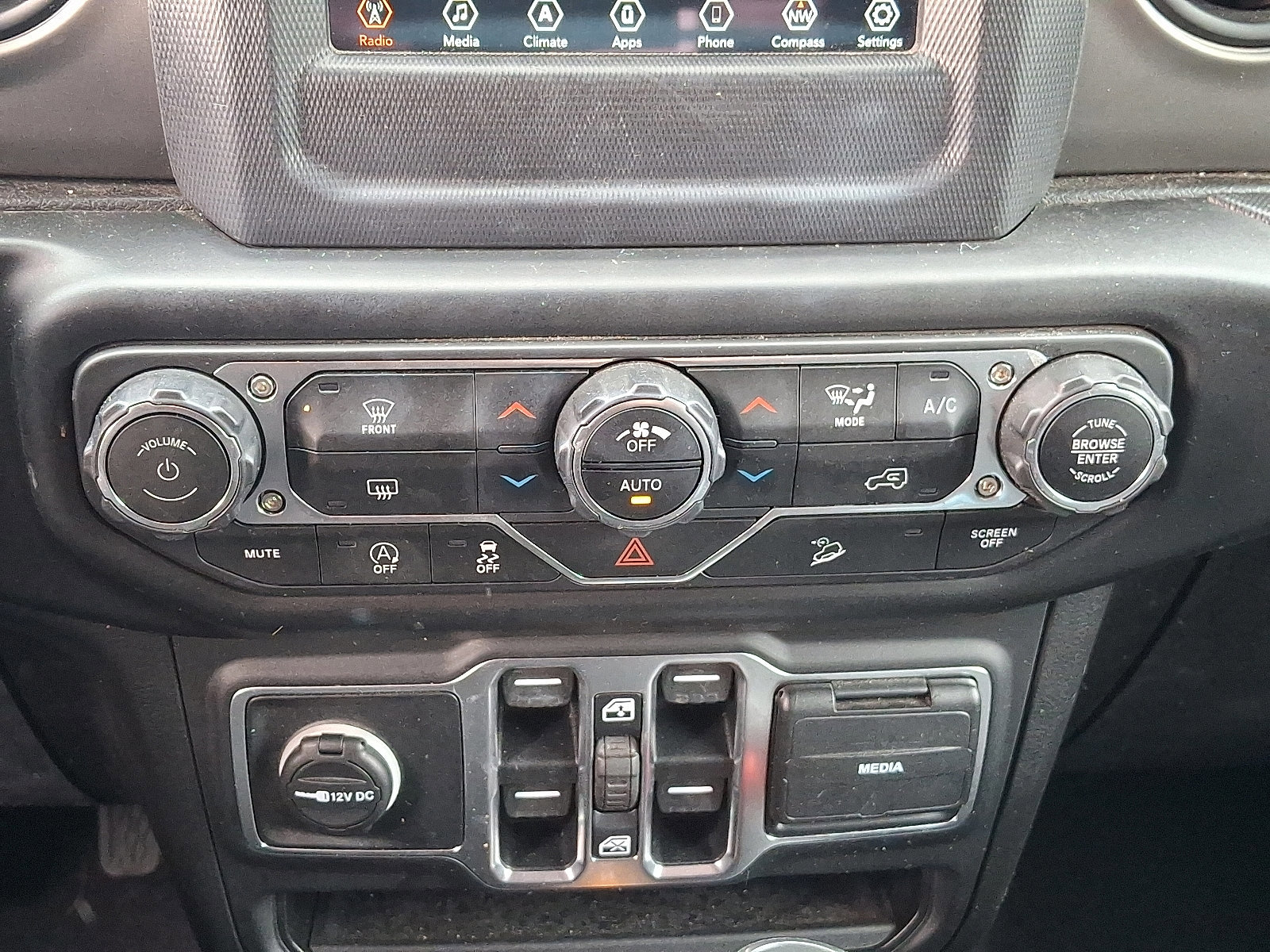 Used 2020 Jeep Wrangler Unlimited Sport S image 15