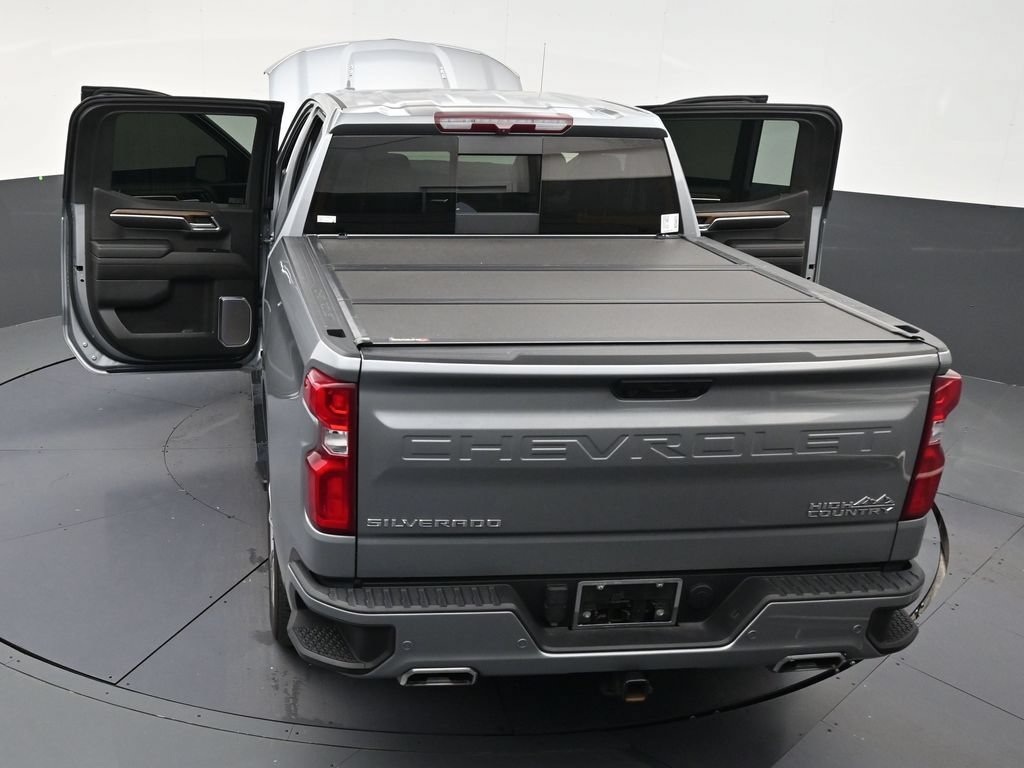 Used 2024 Chevrolet Silverado 1500 High Country w/ High Country Premium Package AWD/4WD image 32