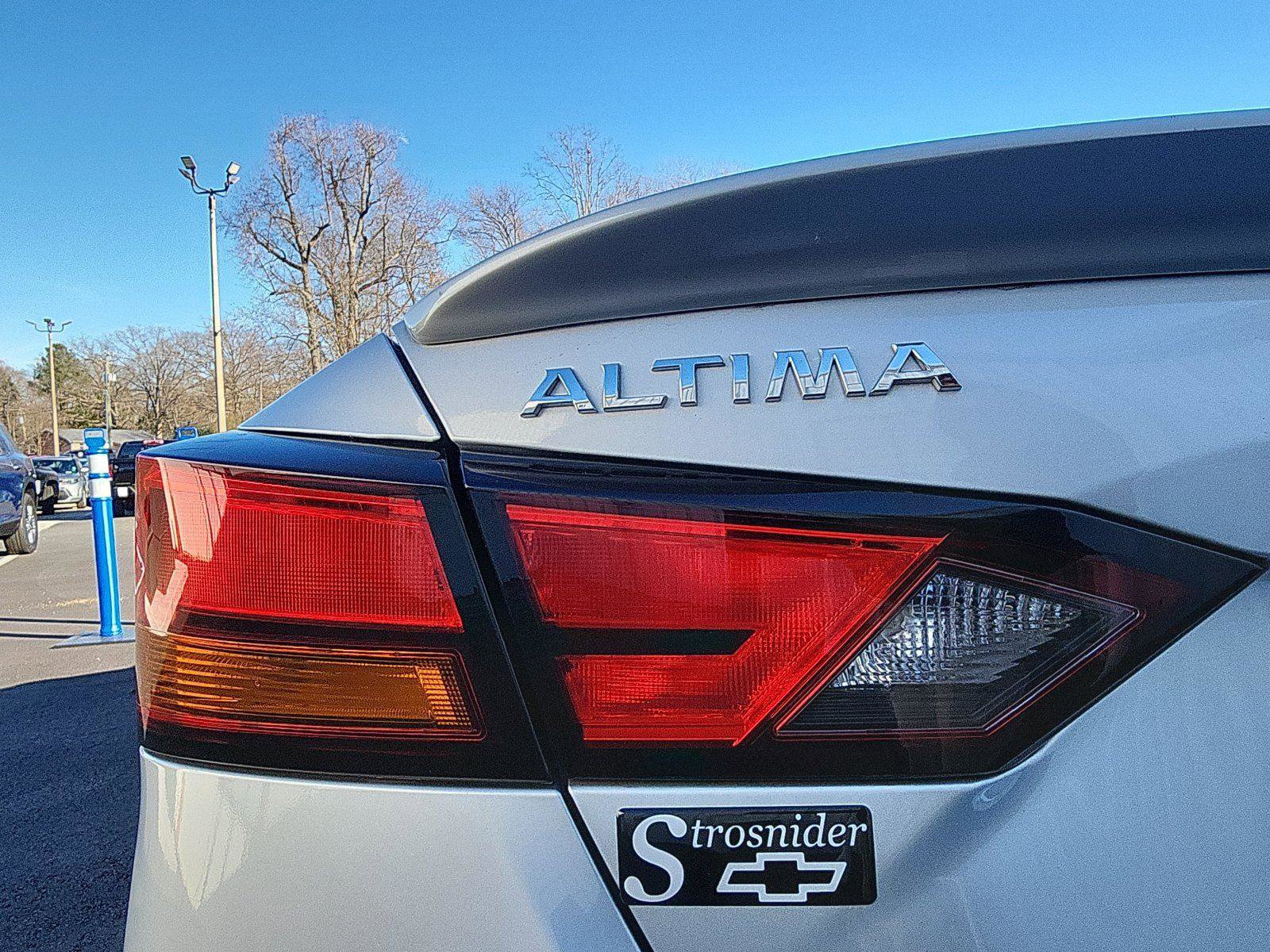 Used 2019 Nissan Altima 2.5 SR w/ SR Premium Package image 12