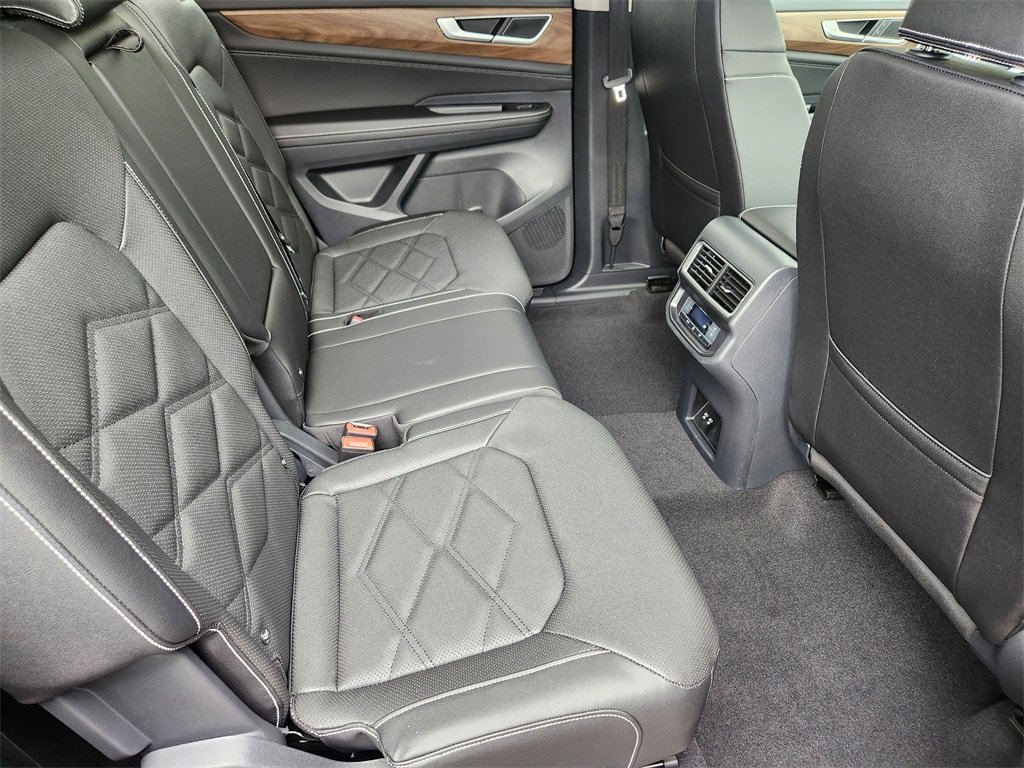 New 2025 Volkswagen Atlas SE image 26