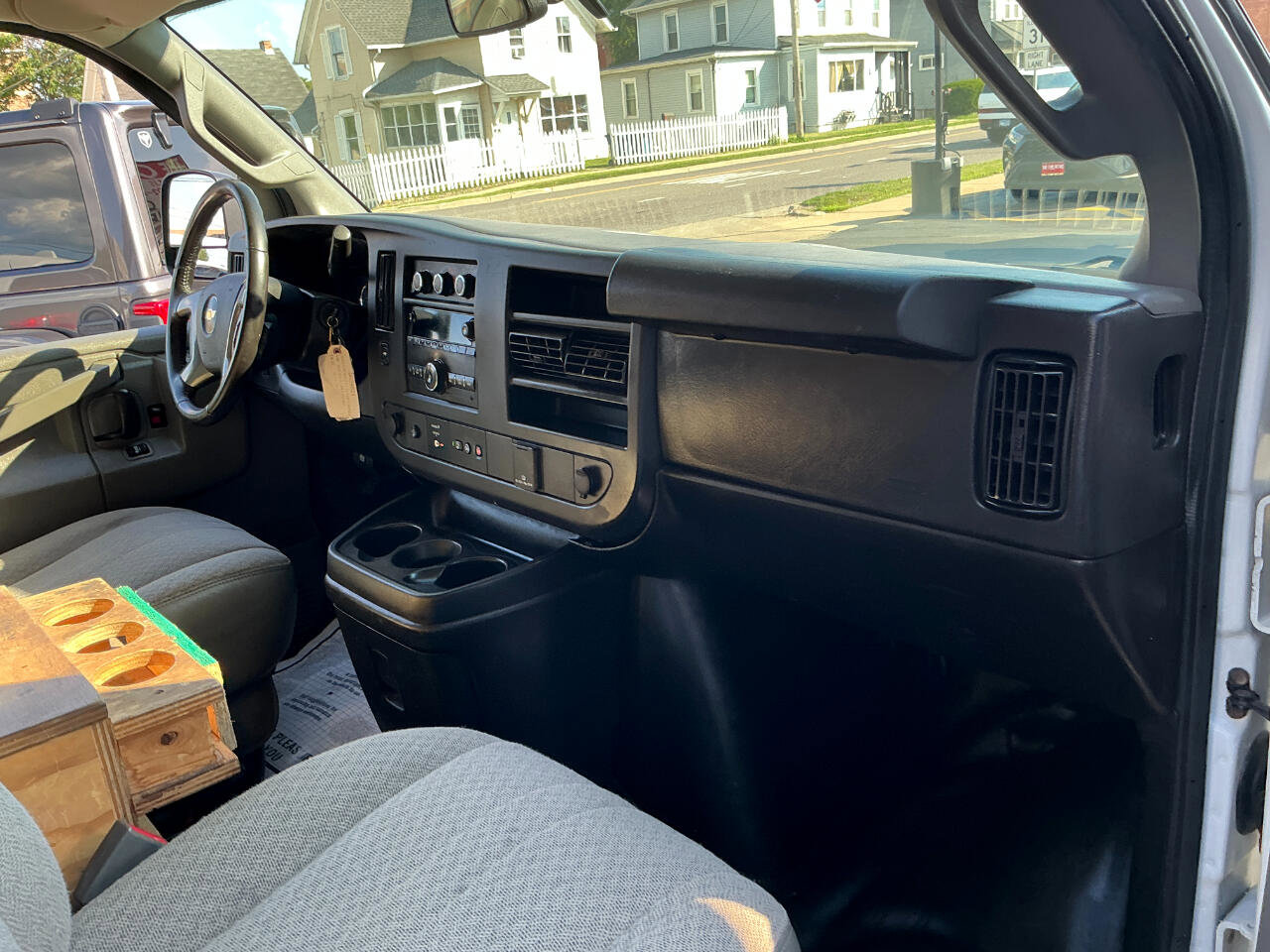 Used 2019 Chevrolet Express 3500 w/ Driver Convenience Package image 21