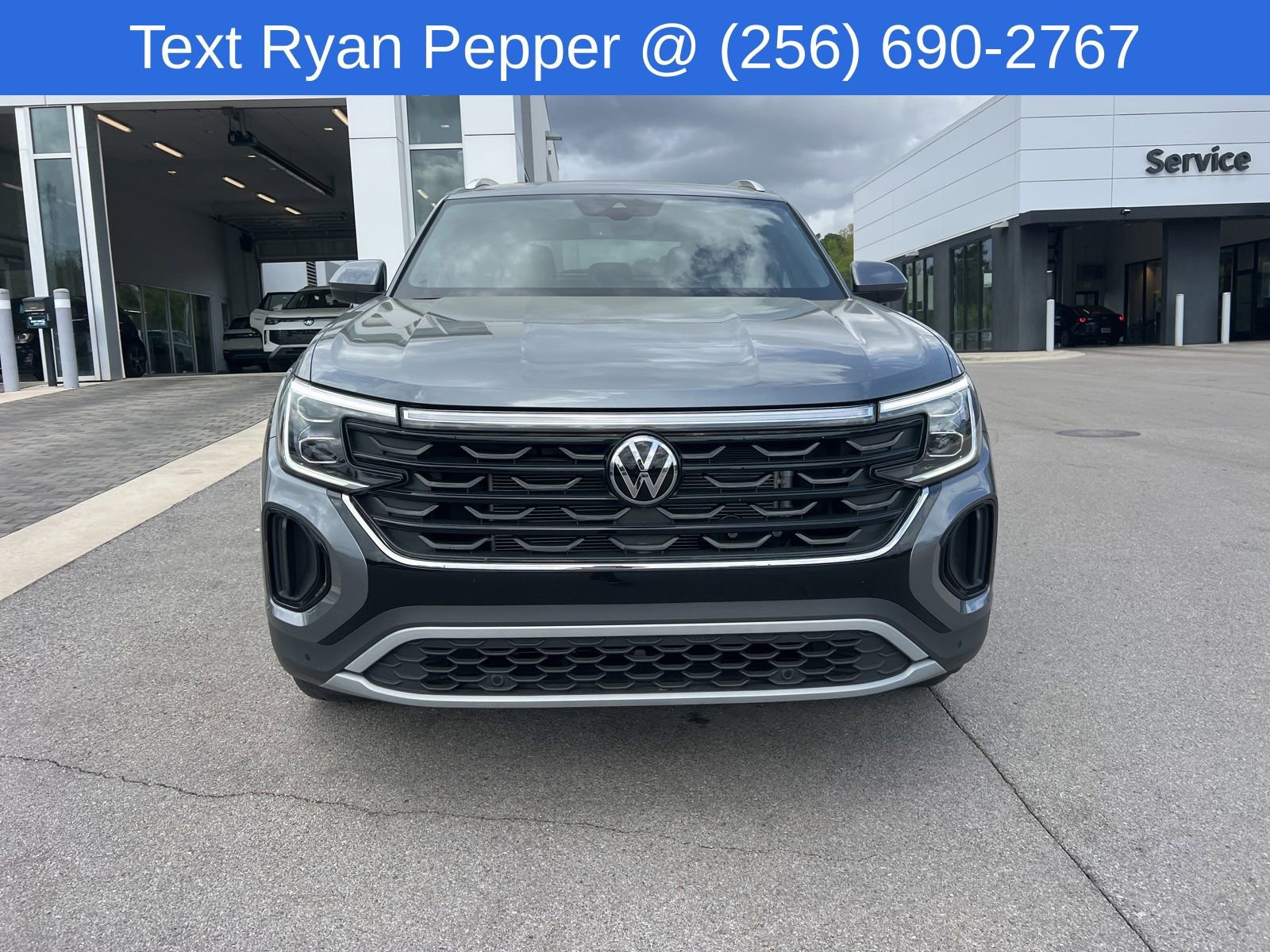 Used 2024 Volkswagen Atlas Cross Sport SE w/ Panoramic Sunroof Package image 2