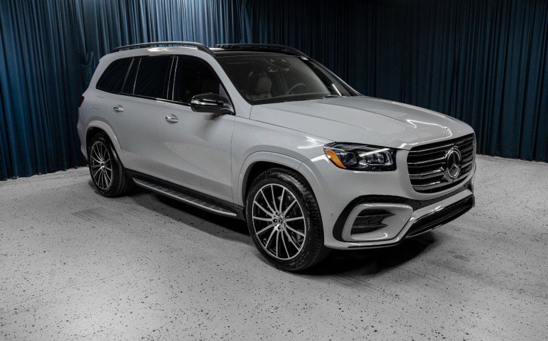 New 2026 Mercedes-Benz GLS 580 4MATIC image 3