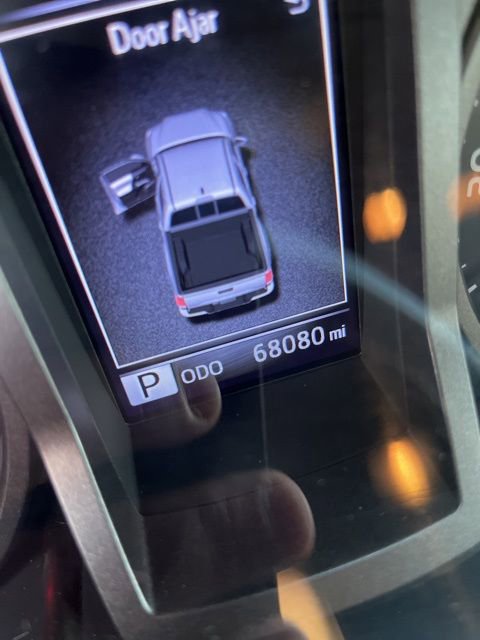 Used 2016 Toyota Tacoma TRD Off-Road image 2