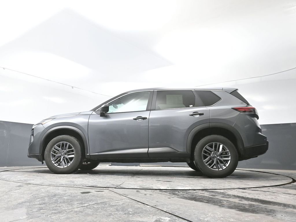 Used 2024 Nissan Rogue S image 53