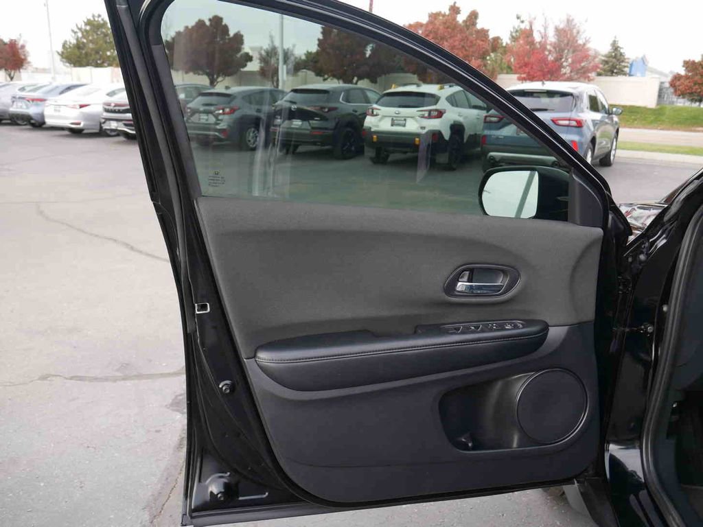 Used 2022 Honda HR-V LX image 24