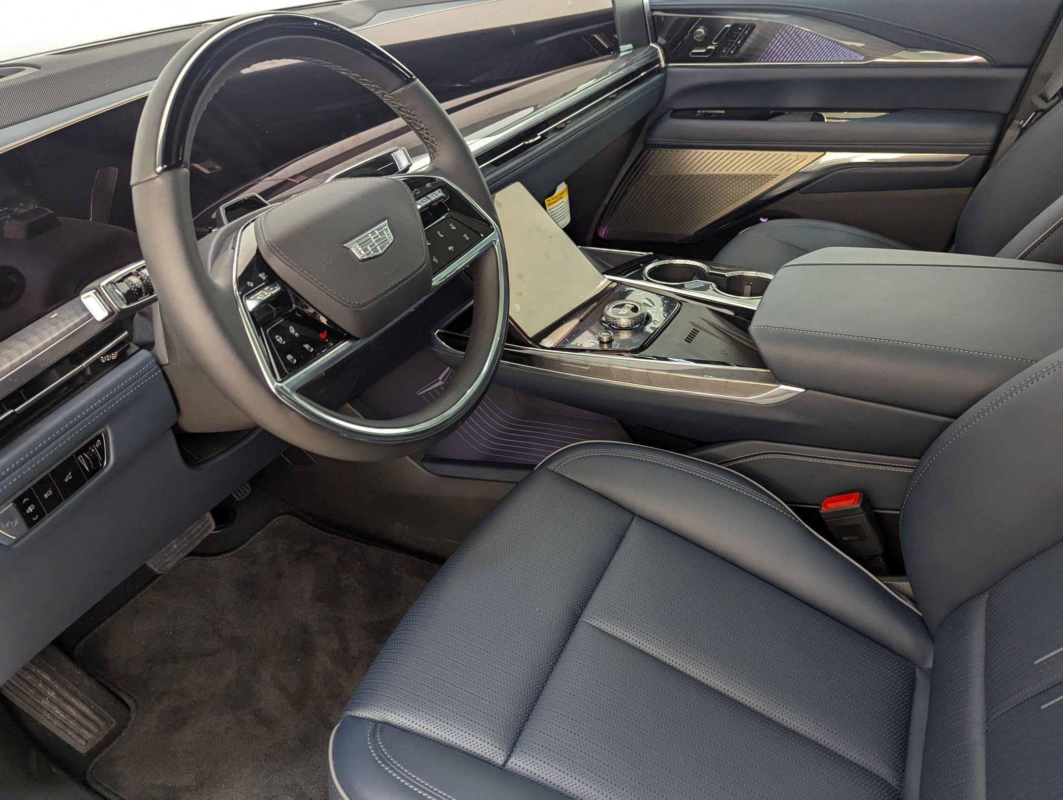 New 2026 Cadillac Escalade IQL Sport 2 image 4