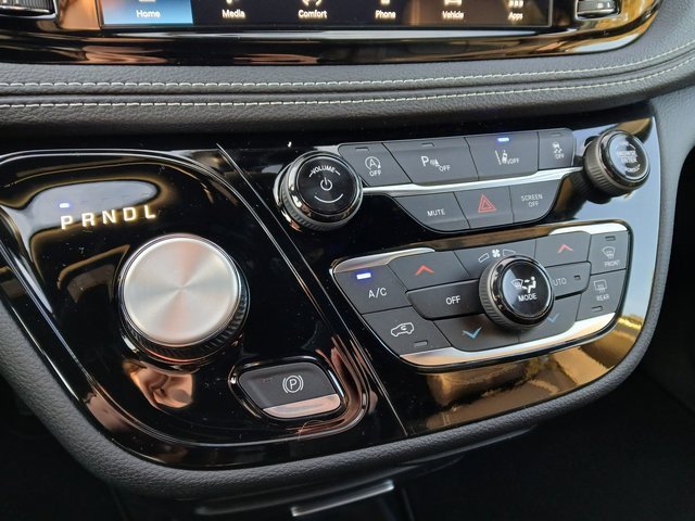 New 2026 Chrysler Pacifica Select image 19