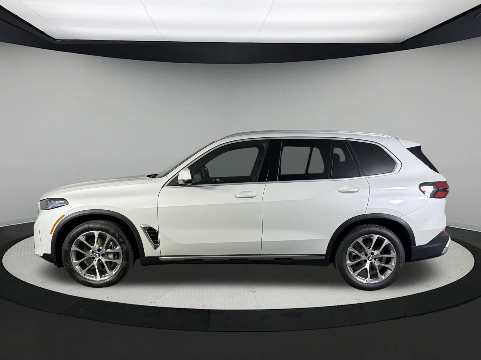 Certified 2025 BMW X5 xDrive40i AWD/4WD image 8